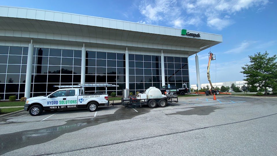 Louisville Commercial Power Washing Specialist 
